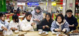 指尖捏温情&nbsp;饺香满校园&nbsp;——管...