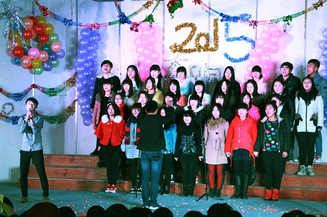 奔跑吧，2015!—我系举办迎新暨2015年新年师生联欢晚会
